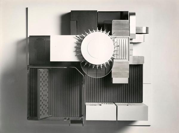 Milano - Studio Ballo&Ballo - visione zenitale del centro di lavorazione Horizon 2 di Rodolfo Bonetto - Olivetti - 1972