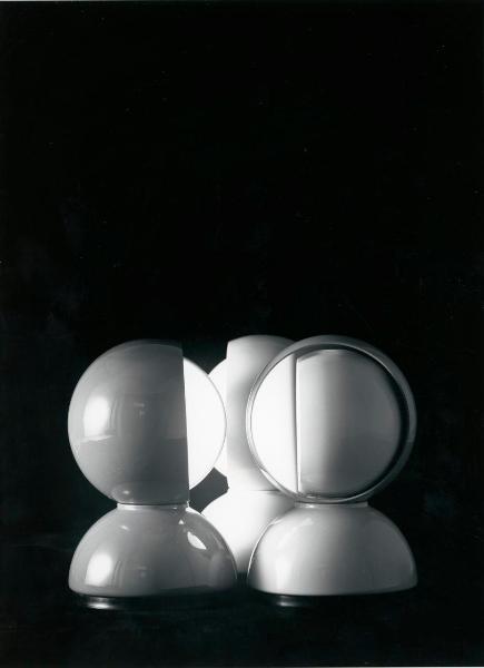 Milano - Studio Ballo&Ballo - composizione di tre lampade Eclisse di Vico Magistretti - Artemide - 1971/1972