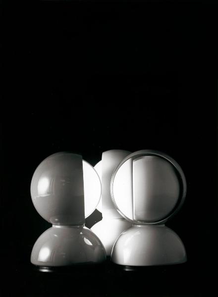 Milano - Studio Ballo&Ballo - composizione di tre lampade Eclisse di Vico Magistretti - Artemide - 1971/1972