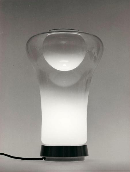 Milano - Studio Ballo&Ballo - lampada Saffo di Angelo Mangiarotti - Artemide - 1966