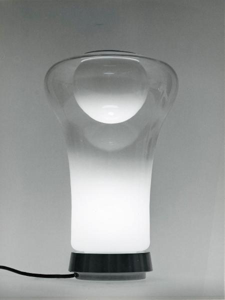 Milano - Studio Ballo&Ballo - lampada Saffo di Angelo Mangiarotti - Artemide - 1966