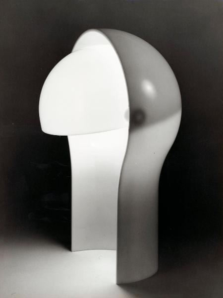 Milano - Studio Ballo&Ballo - lampada Telegono di Vico Magistretti - Artemide - post 1966