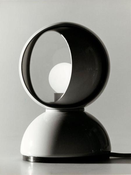 Milano - Studio Ballo&Ballo - lampada Eclisse di Vico Magistretti - Artemide - 1967