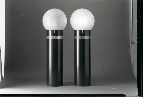 Milano - Studio Ballo&Ballo - due lampade Oracolo di Gae Aulenti - Artemide - 1970