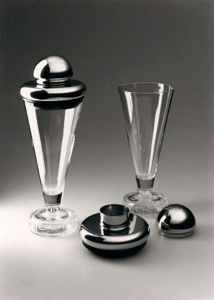 Milano - Studio Ballo&Ballo - composizione di due shaker di Matteo Thun - Alessi - 1988