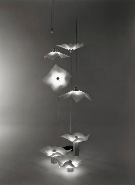 Milano - Studio Ballo&Ballo - composizione di lampade Area di Mario Bellini - Artemide - 1974