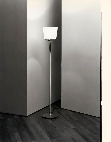 Milano - Studio Ballo&Ballo - lampada da terra - Artemide - 1954-1994