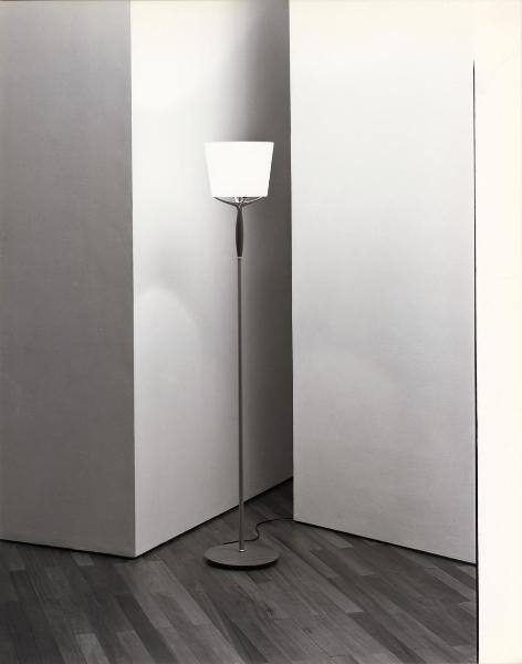 Milano - Studio Ballo&Ballo - lampada da terra - Artemide - 1954-1994