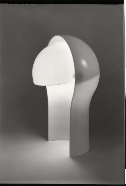 Milano - Studio Ballo&Ballo - lampada Telegono di Vico Magistretti - Artemide - 1968