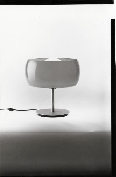 Milano - Studio Ballo&Ballo - lampada Erse di Vico Magistretti - Artemide - 1963