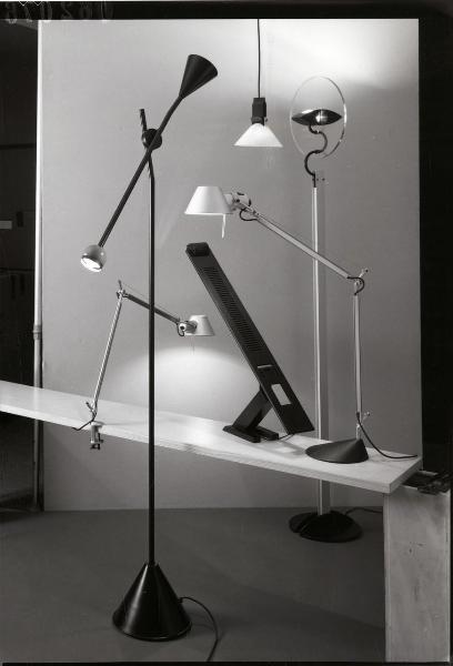 Milano - Studio Ballo&Ballo - composizione di sei lampade Artemide per locandina - Artemide - 1986