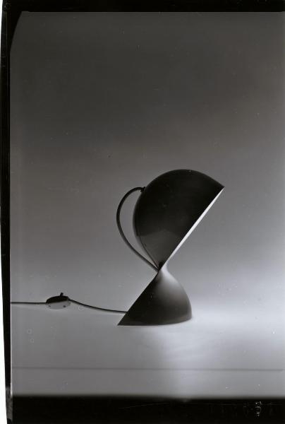 Milano - Studio Ballo&Ballo - lampada Dalù di Vico Magistretti - Artemide - 1969