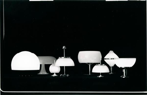 Milano - Studio Ballo&Ballo - composizione di otto lampade da tavolo - Artemide - 1966