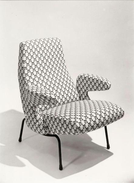 Milano - Studio Ballo&Ballo - poltrona Delfino di Erberto Carboni - Arflex - 1957