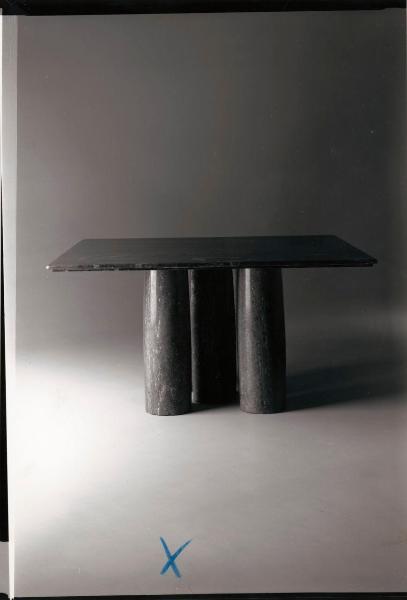 Milano - Studio Ballo&Ballo - tavolo Il Colonnato di Mario Bellini - Cassina - 1977