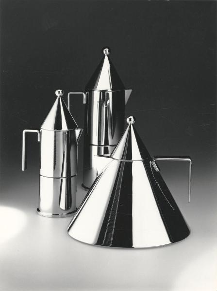 Milano - Studio Ballo&Ballo - bollitore Il Conico e due caffettiere La Conica di Aldo Rossi - Alessi - 1986