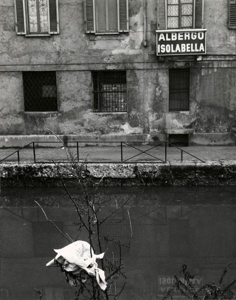 Milano - Veduta urbana - Naviglio Grande