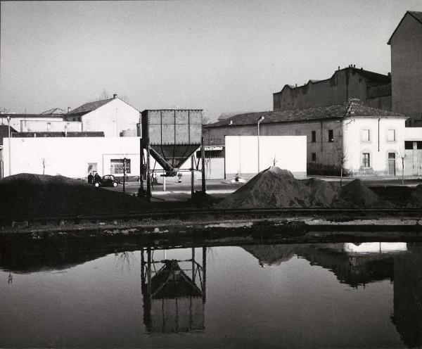 Milano - Veduta urbana - Darsena - deposito di sabbia