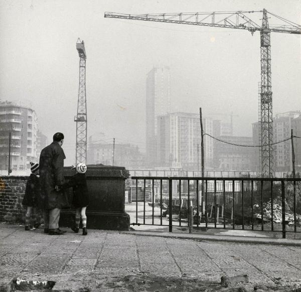 Milano - Veduta urbana animata - cantieri