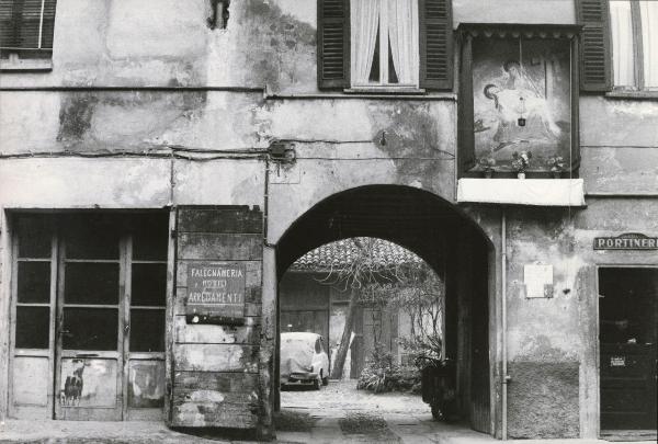 Milano - Veduta urbana - interno cortile