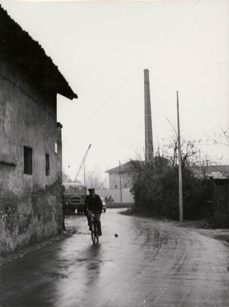 Milano - Veduta urbana animata - periferia