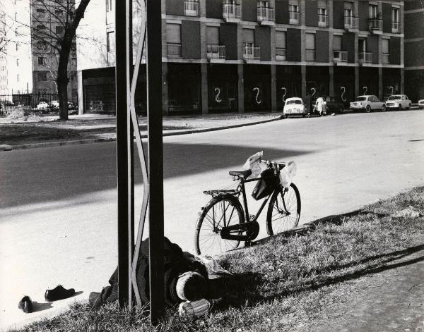 Milano - Veduta urbana animata - periferia