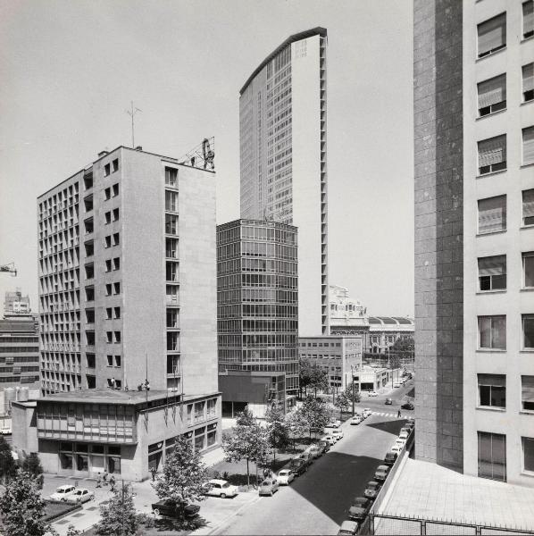 Milano - Veduta urbana - Grattacielo Pirelli - Palazzo Lane Rossi - Palazzo Galbani