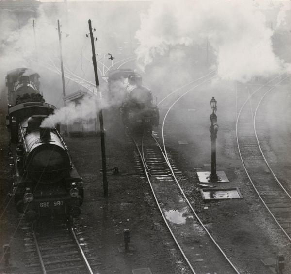 Milano - Veduta urbana - stazione ferroviaria - treni