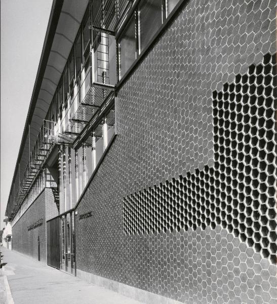 Milano - edificio - Società Loro e Parisini - architetto Caccia Dominioni