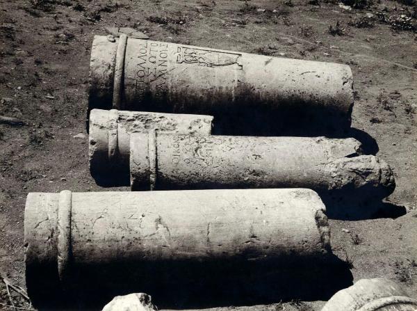 Sito archeologico - Grecia - Atene - Tempio di Efesto (Theseion) - Cippi sepolcrali