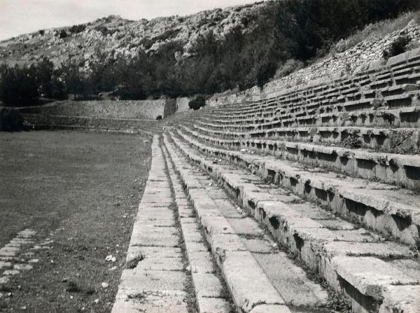 Sito archeologico - Grecia - Delfi - Stadio - Gradinate