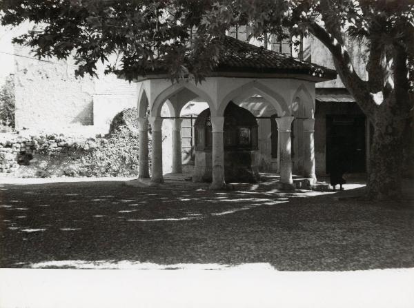 Grecia - Rodi - Moschea di Ibrahim Pasha - Esterno - Fontana delle abluzioni