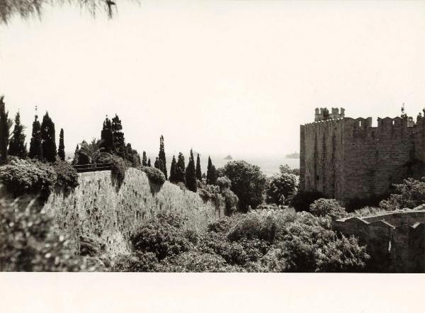 Grecia - Rodi - Bastione di San Giorgio - Mura - Fortificazioni - Mare