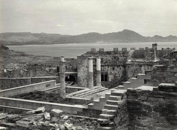 Sito archeologico - Grecia - Rodi, isola - Lindo - Acropoli di Lindo - Propilei