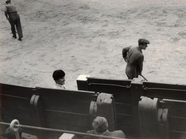 Spagna - Madrid - Las Ventas, arena - Corrida - Torero - Uomini di servizio: pulizia