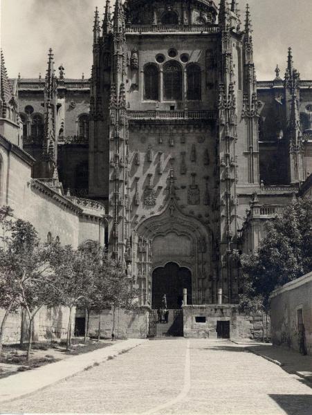 Spagna - Salamanca: città vecchia - Cattedrale vecchia di Santa Maria - Esterno - Portale