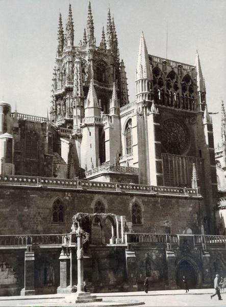 Spagna - Burgos - Cattedrale - Puerta del Sarmental, portone sud, transetto - Torre - Guglie, pinnacoli