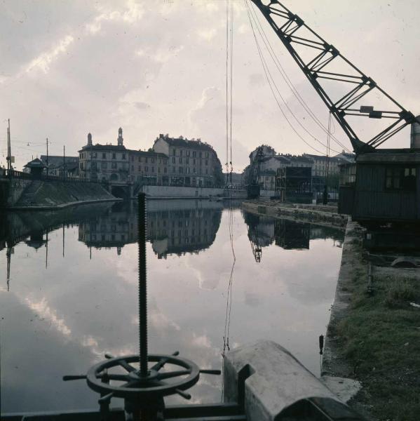 Milano - Veduta urbana - porta Ticinese -  naviglio - cantiere