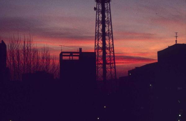 Milano - Veduta urbana - tramonto - antenne