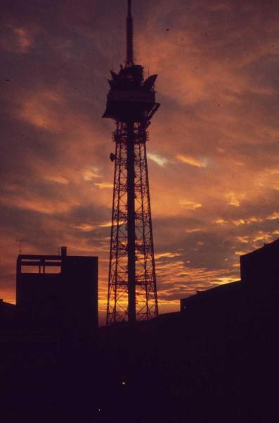 Milano - Veduta urbana - tramonto - antenne