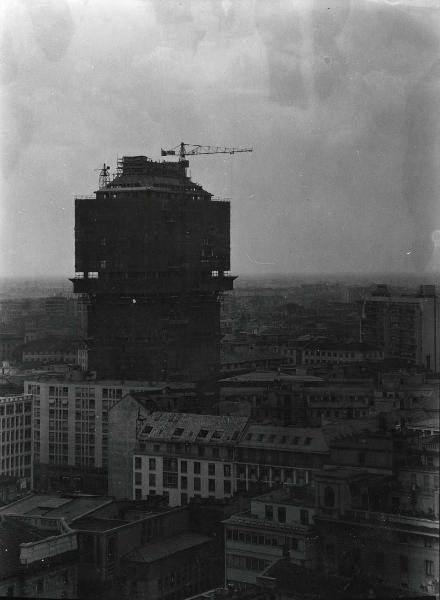 Milano - Veduta urbana - Torre Velasca - cantiere