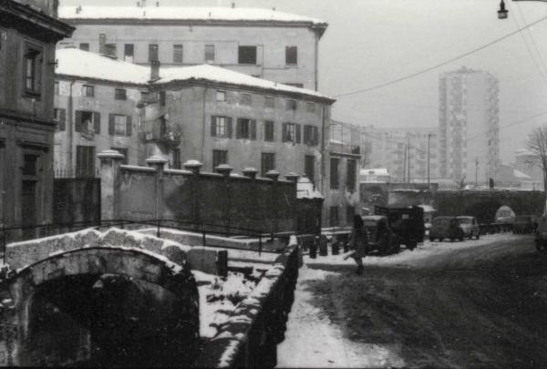 Milano - Veduta urbana - neve