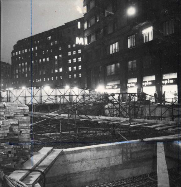 Milano - Veduta urbana - cantiere - notturno