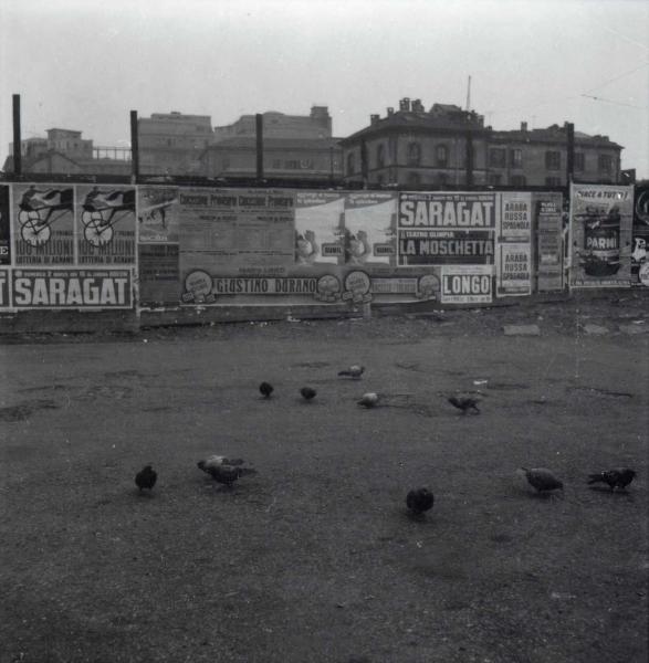 Milano - Veduta urbana - manifesti