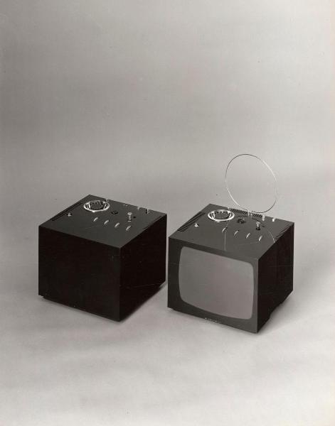 Milano - Studio Ballo&Ballo - televisore Black ST201 - Marco Zanuso - Richard Sapper - Brionvega - 1969