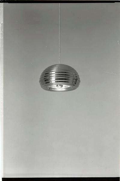 Milano - Studio Ballo&Ballo - lampada a sospensione Splugen Brau - Achille Castiglioni - Pier Giacomo Castiglioni - Flos