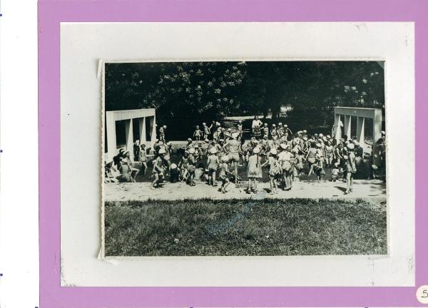 Colonia Elioterapica - Bergamo - Quartiere Longuelo - Esterni - Bambini in piscina
