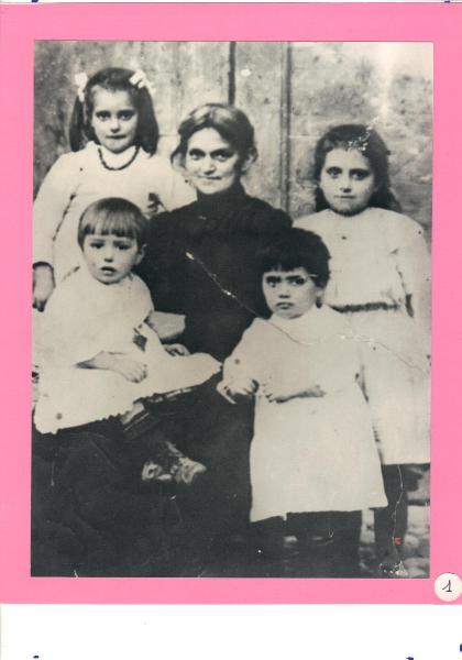 Ritratto di famiglia - Famiglia Lazzaroni - Maria Elisabetta - Camilla Lazzaroni - Isola Lazzaroni - Raffaele Lazzaroni - Abbondio Lazzaroni