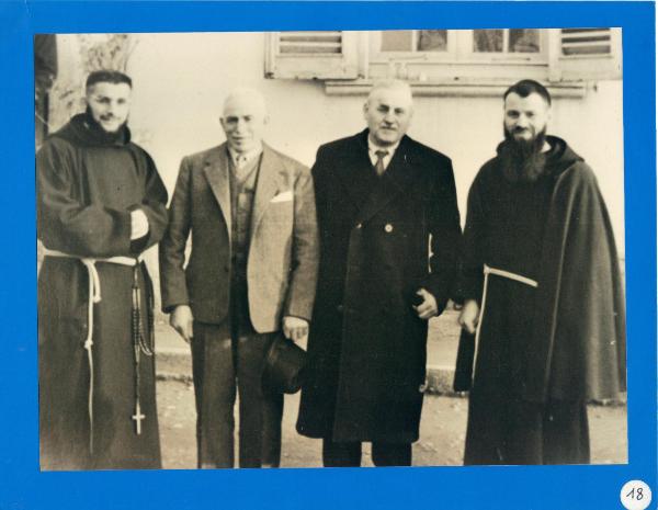 Bergamo - Quartiere Longuelo - Ritratto di gruppo maschile - Padre Marcello Rota - Angelo rota - Padre G.Luigi Rota - Pietro Rota