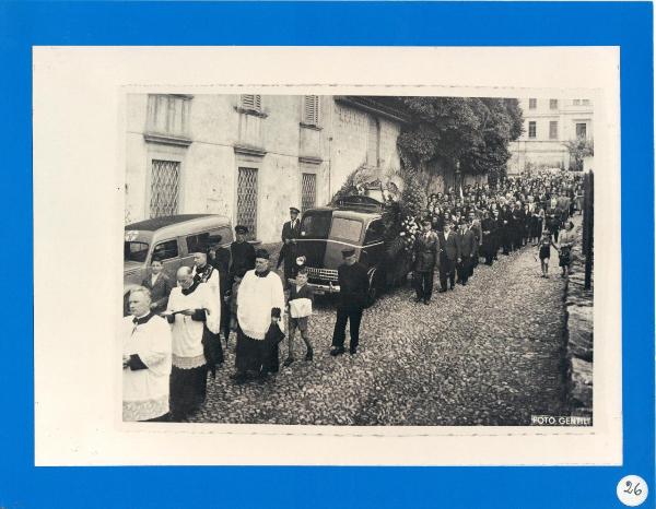 Bergamo - Quartiere Longuelo - Funerali di Angelo Bonaiti